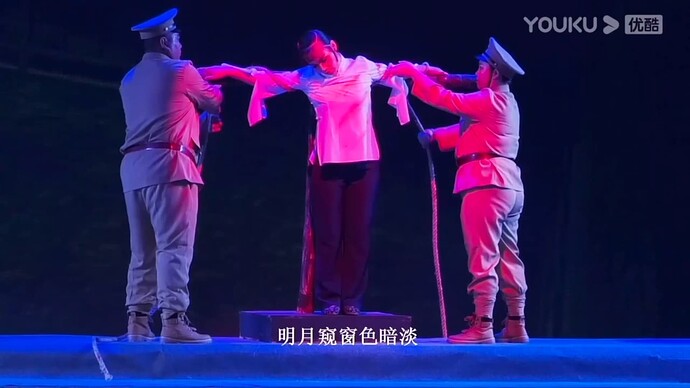 明月窥窗色暗淡
