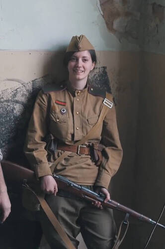 female_soviet_soldier__by_gmelo88_div2sxs-375w-2x